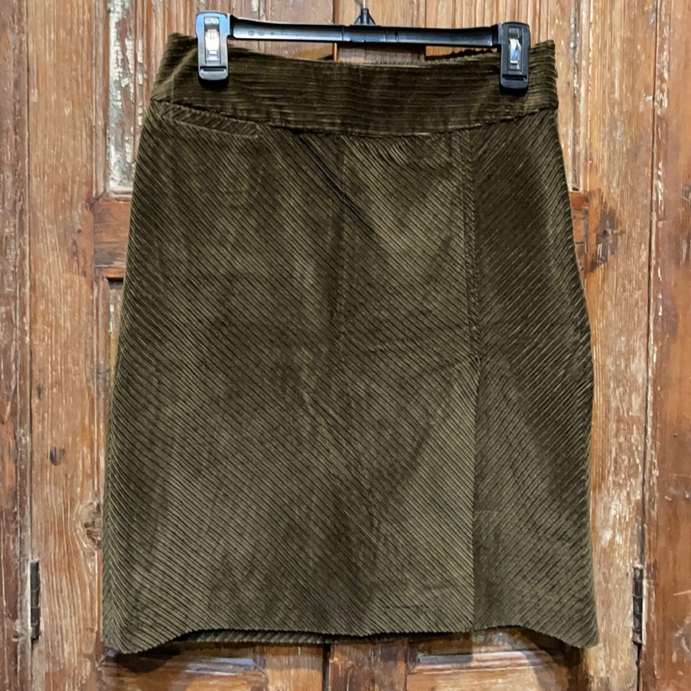 Ann Taylor 100% cotton corduroy skirt, size 2